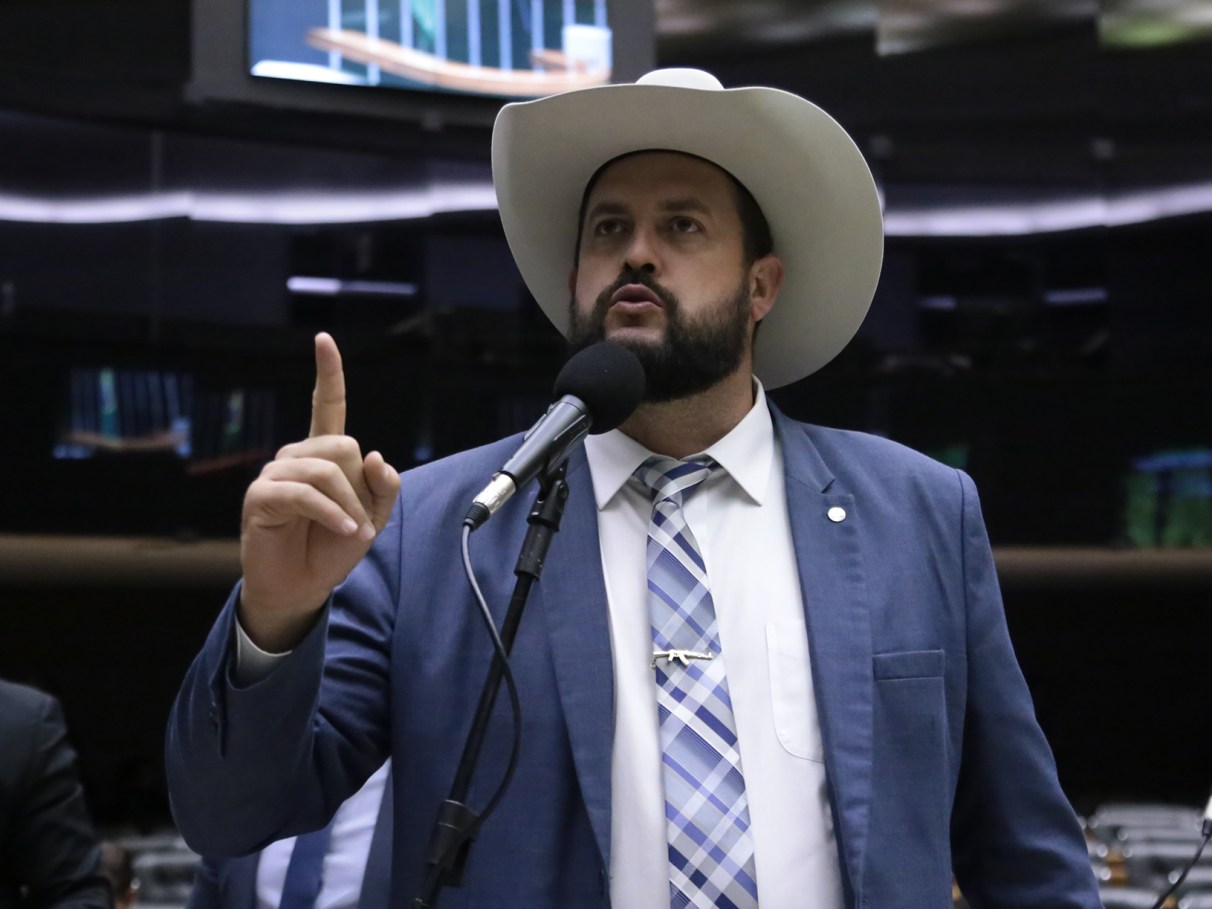 Zé Trovão ameaça de morte Alexandre de Moraes no plenário da Câmara | VEJA