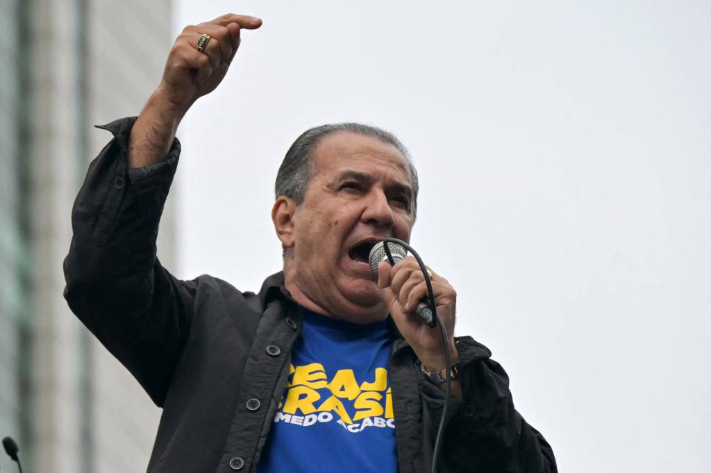 A relação feita por Silas Malafaia, ao volante, à prisão de Bolsonaro