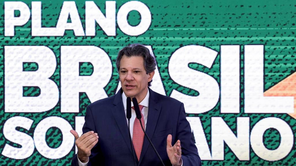 Exportações brasileiras crescem após tarifaço, mas incertezas ainda preocupam