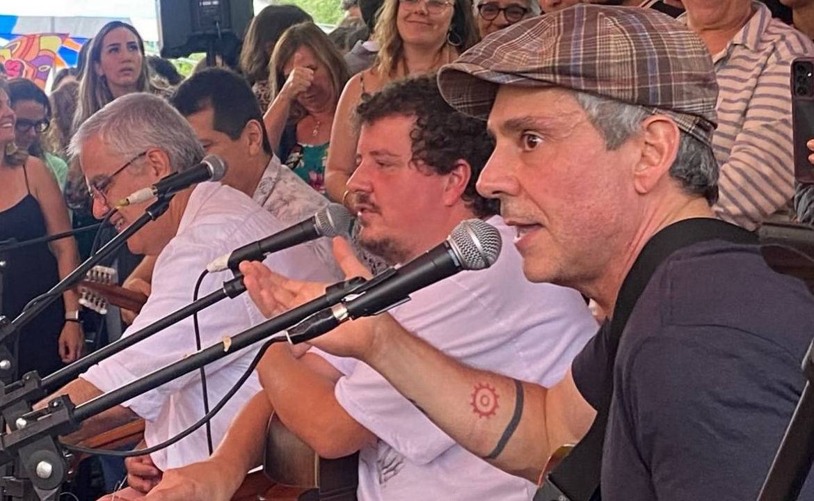 Alexandre Nero em roda de samba