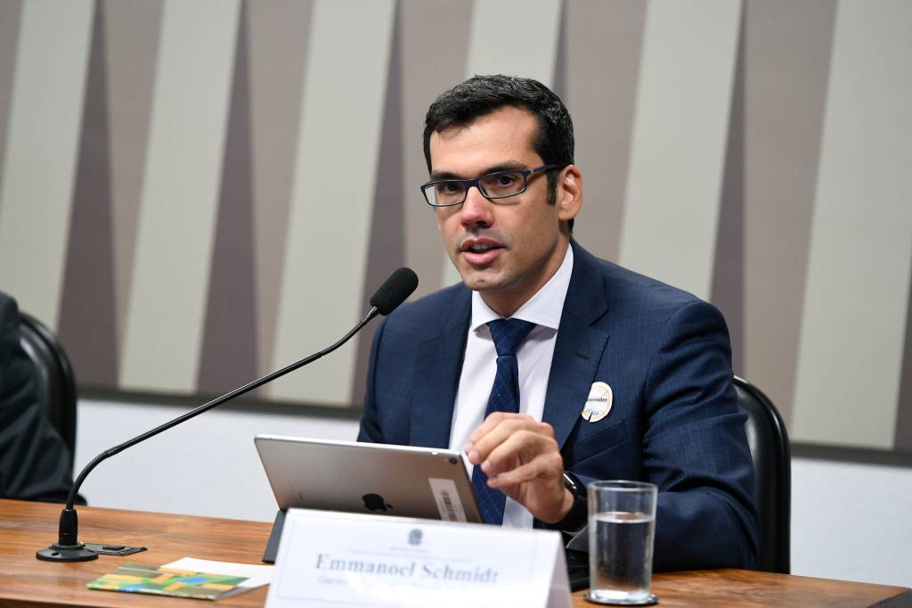 Lula ignora pressão do União Brasil e escolhe novo presidente dos Correios