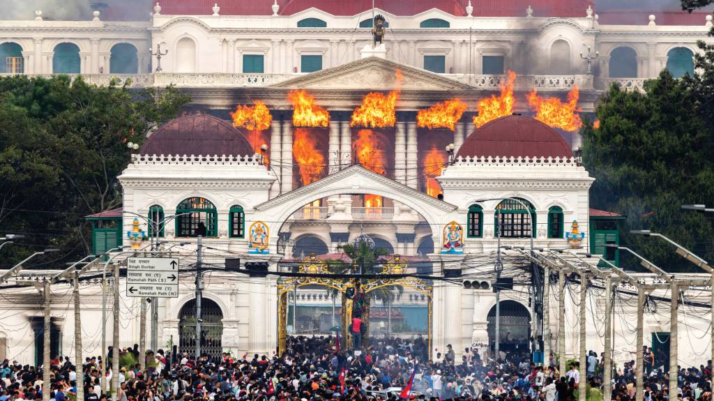 A revolta Z: como eclodiu a crise generalizada provocada pela juventude do Nepal