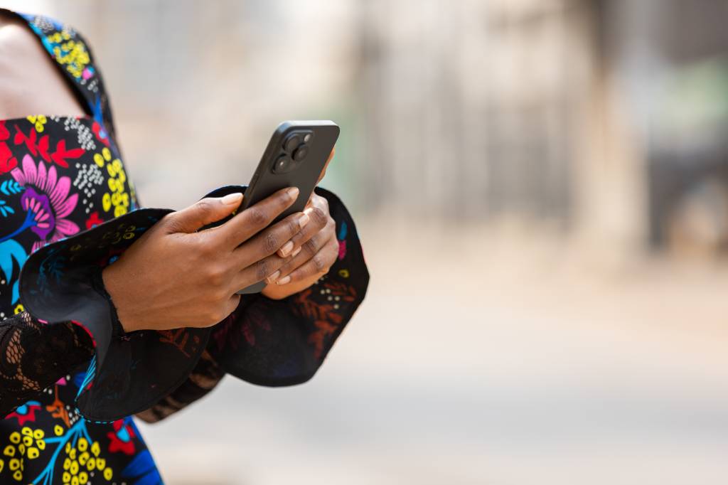 Sem financiamento, 70% dos consumidores dizem que não conseguiriam comprar um smartphone, aponta Datafolha