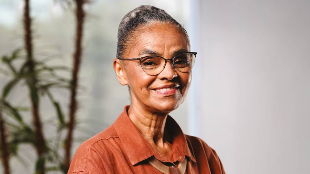 Marina Silva é hospitalizada após dor súbita durante férias