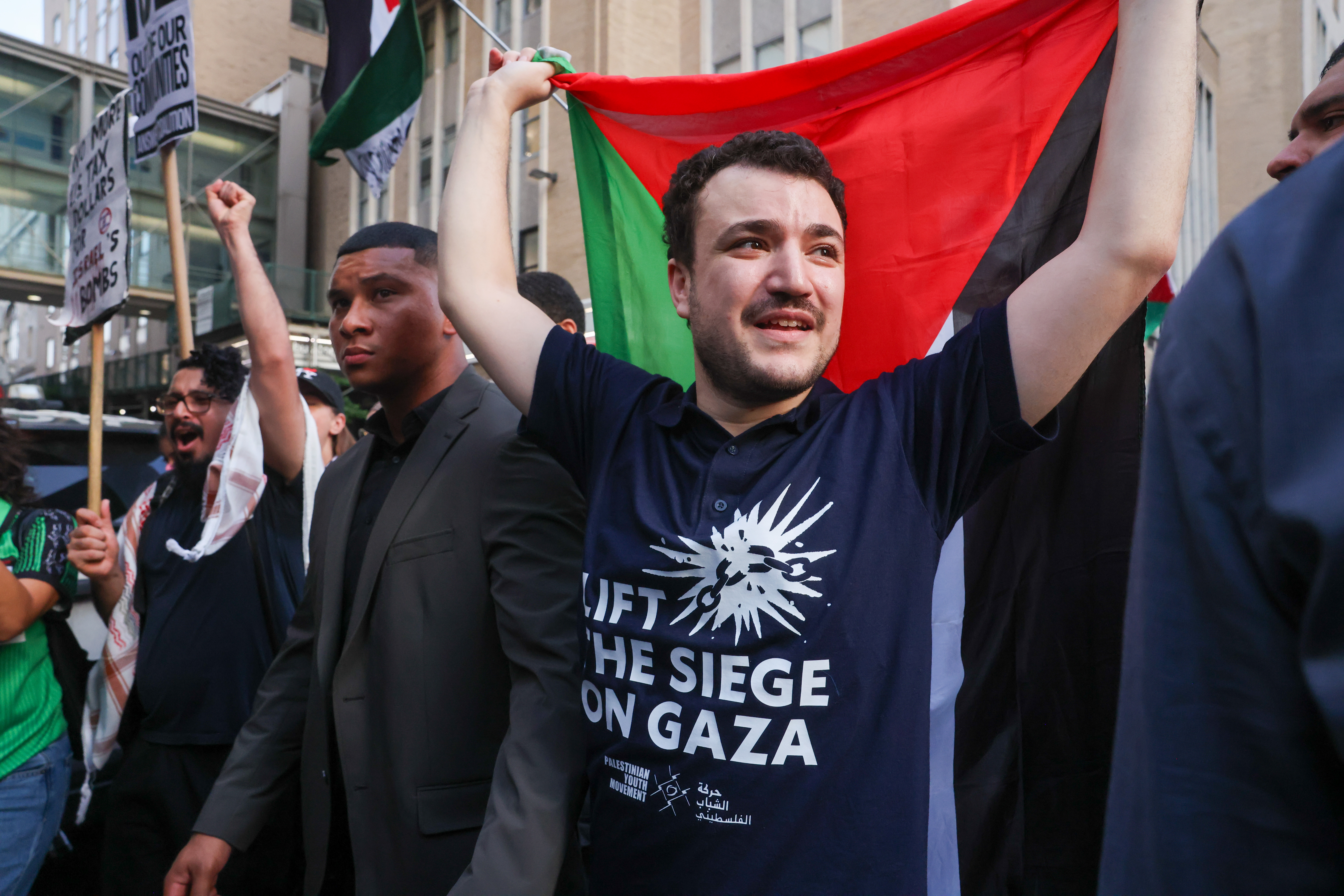 Juiz dos EUA ordena deportação de ativista pró-Palestina para Argélia ou Síria