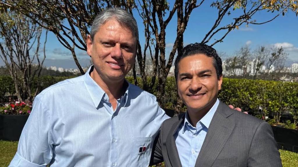 Tarcísio e Marcos Pereira têm encontro em SP para discutir anistia