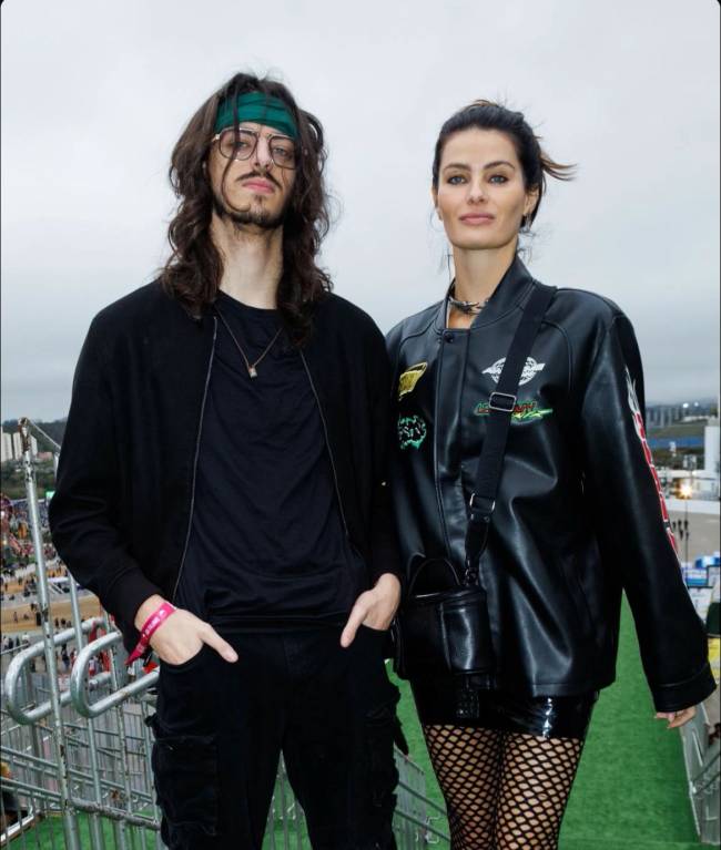 Isabeli Fontana com o filho Lucas no The Town