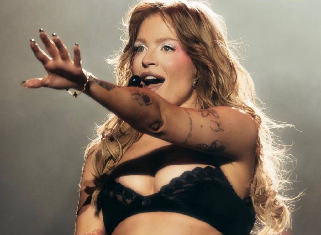 Show de Luísa Sonza no The Town: sutiã e comparação com outra cantora pop