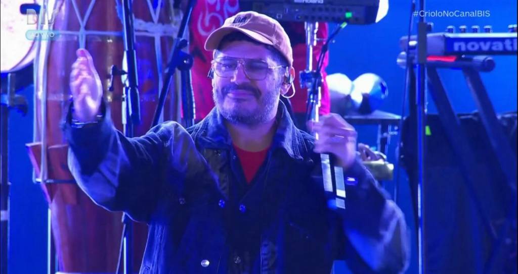 A homenagem de Criolo para Erika Hilton no The Town