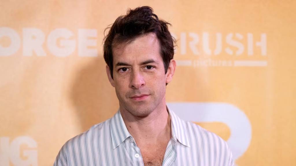 Produtor revela noite em quarto de hotel com Michael Jackson aos 13 anos