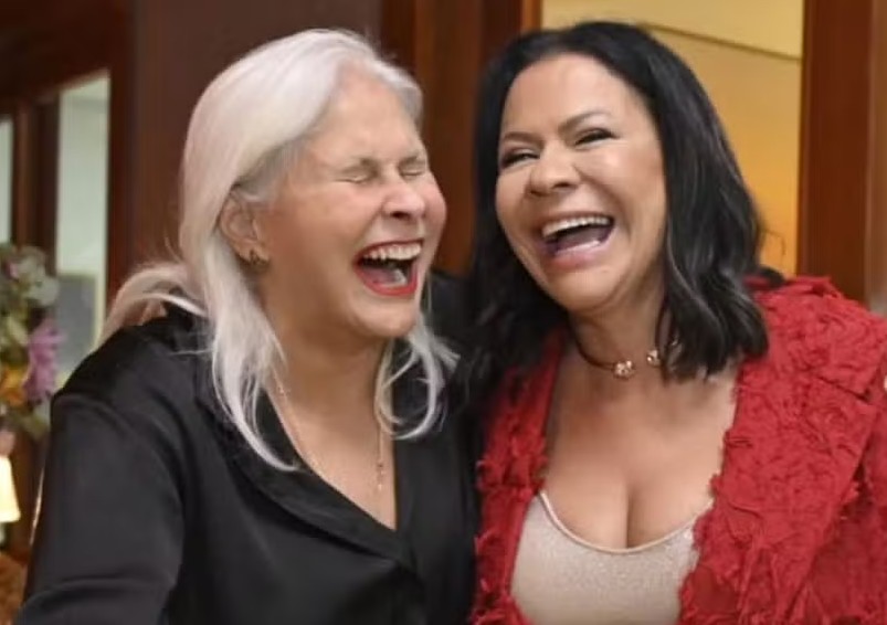 Fafá de Belém sai em defesa da mãe de Marília Mendonça: ‘demonização’