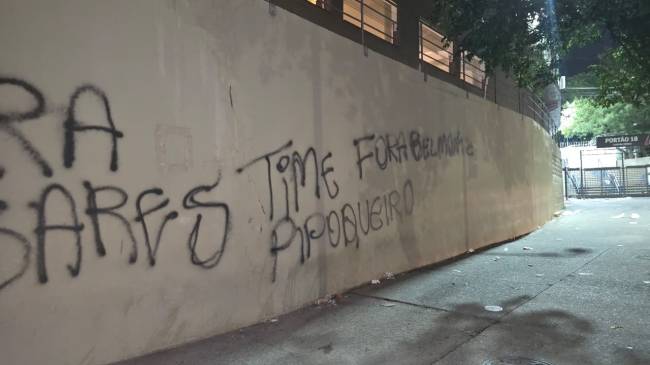 protestos torcida São Paulo fora belmonte time pipoqueiro