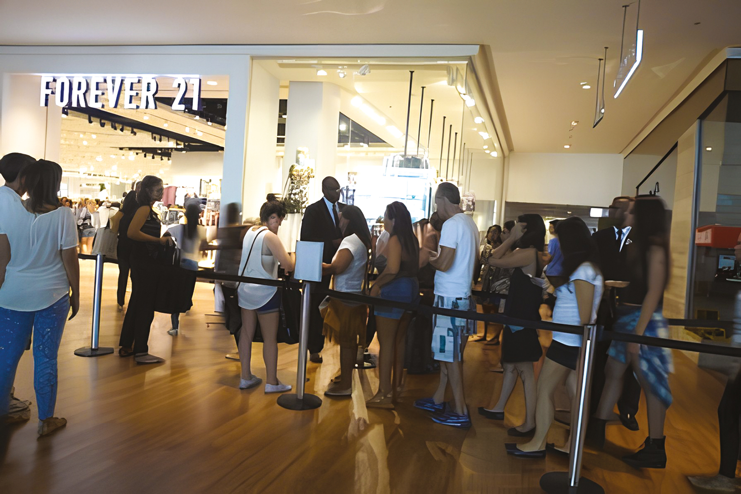 Fila na Forever 21, no auge de seu sucesso no Brasil: o apelo da marca durou pouco por aqui