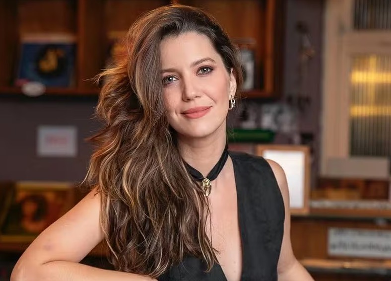 Nathalia Dill diz que perdeu trabalho por declarar voto em Lula