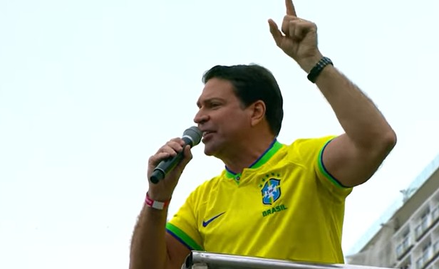 Moraes manda prender Ramagem e Bolsonaro pede prisão domiciliar