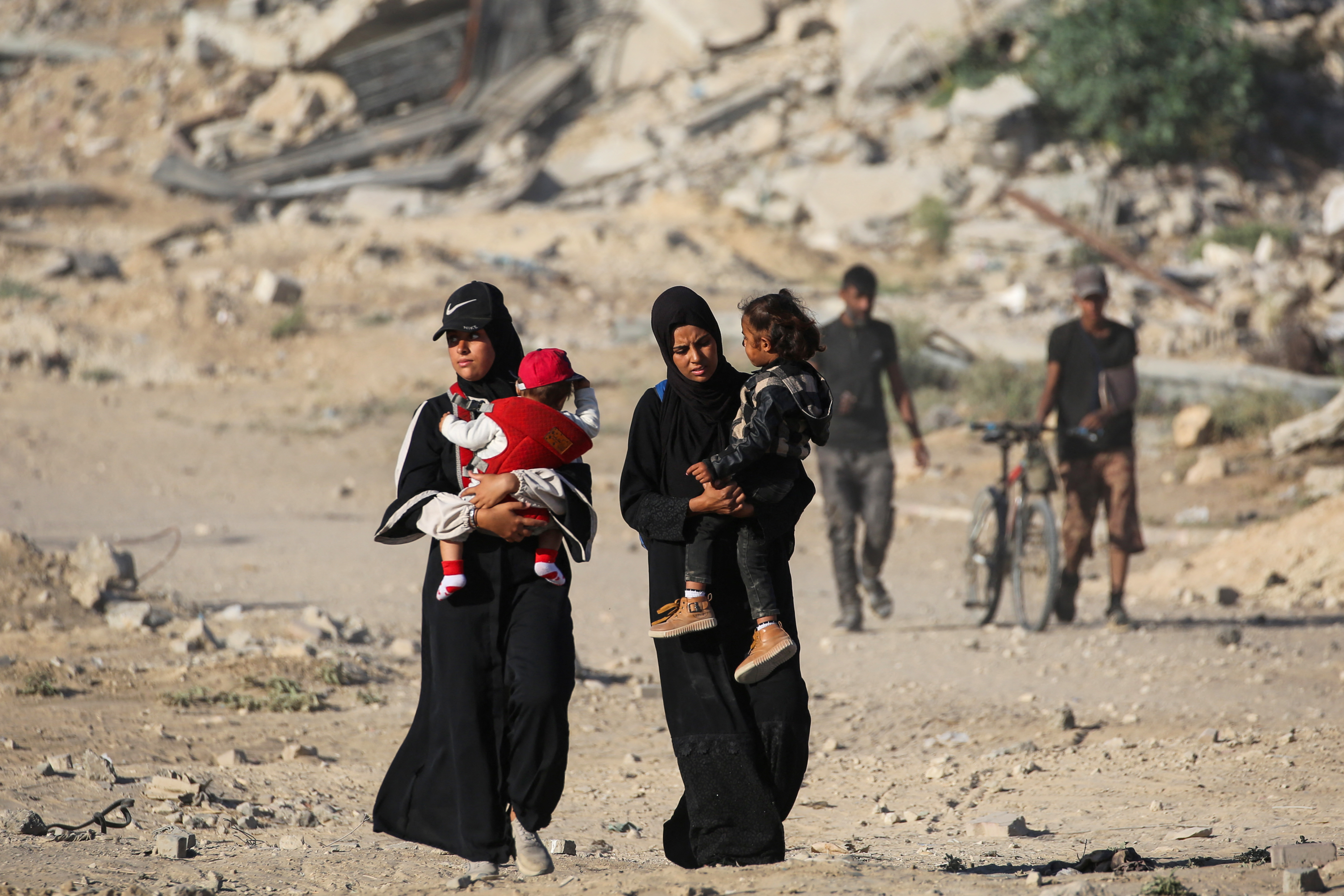Palestinos voltam para a Cidade de Gaza