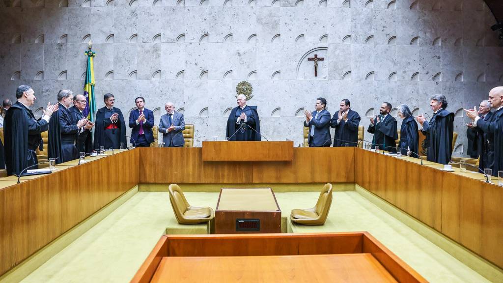 Possibilidade de aposentadoria de Barroso abre corrida por vaga no STF