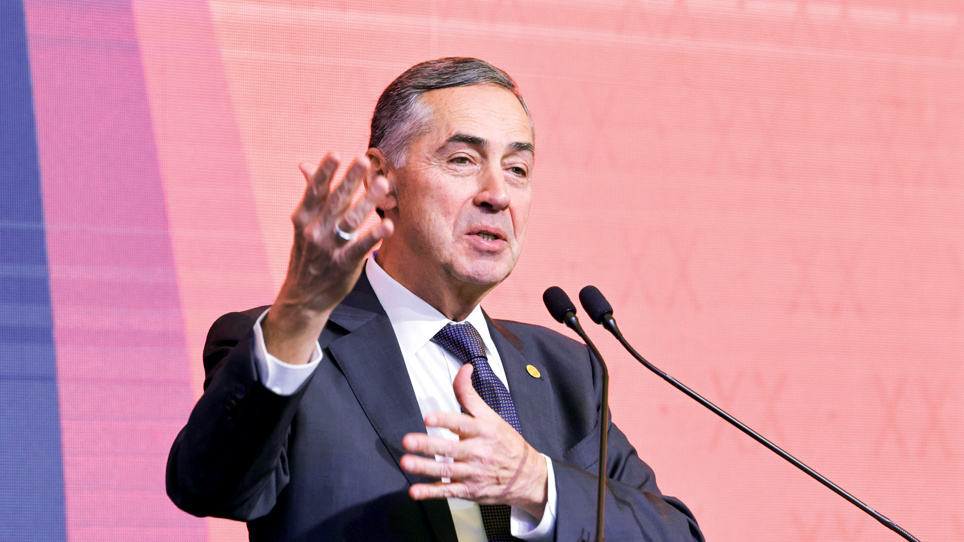 ADEUS&ensp;- Barroso: aposentadoria antecipada deu a Lula a possibilidade de indicar mais um ministro do STF