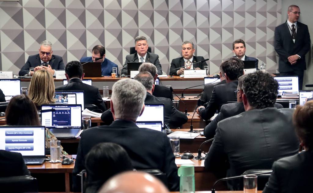 CPMI do INSS rejeita convocação do filho de Lula