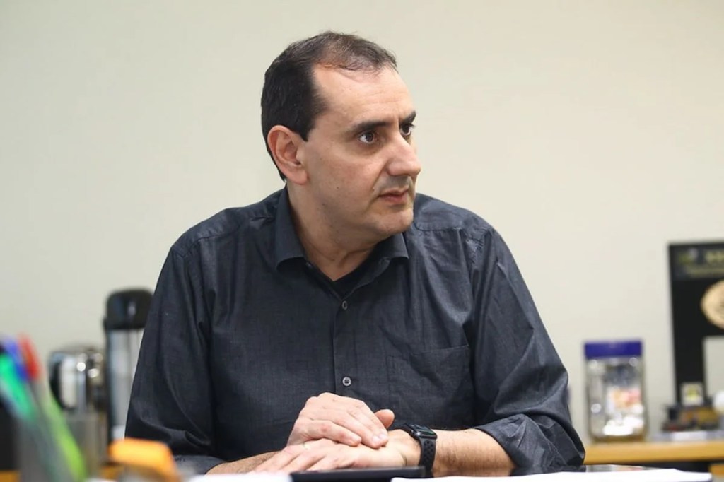 O barulhento divórcio do prefeito de São José dos Campos