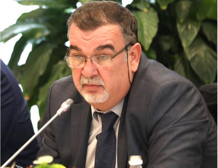 Juiz é morto a tiros por réu durante julgamento na Albânia