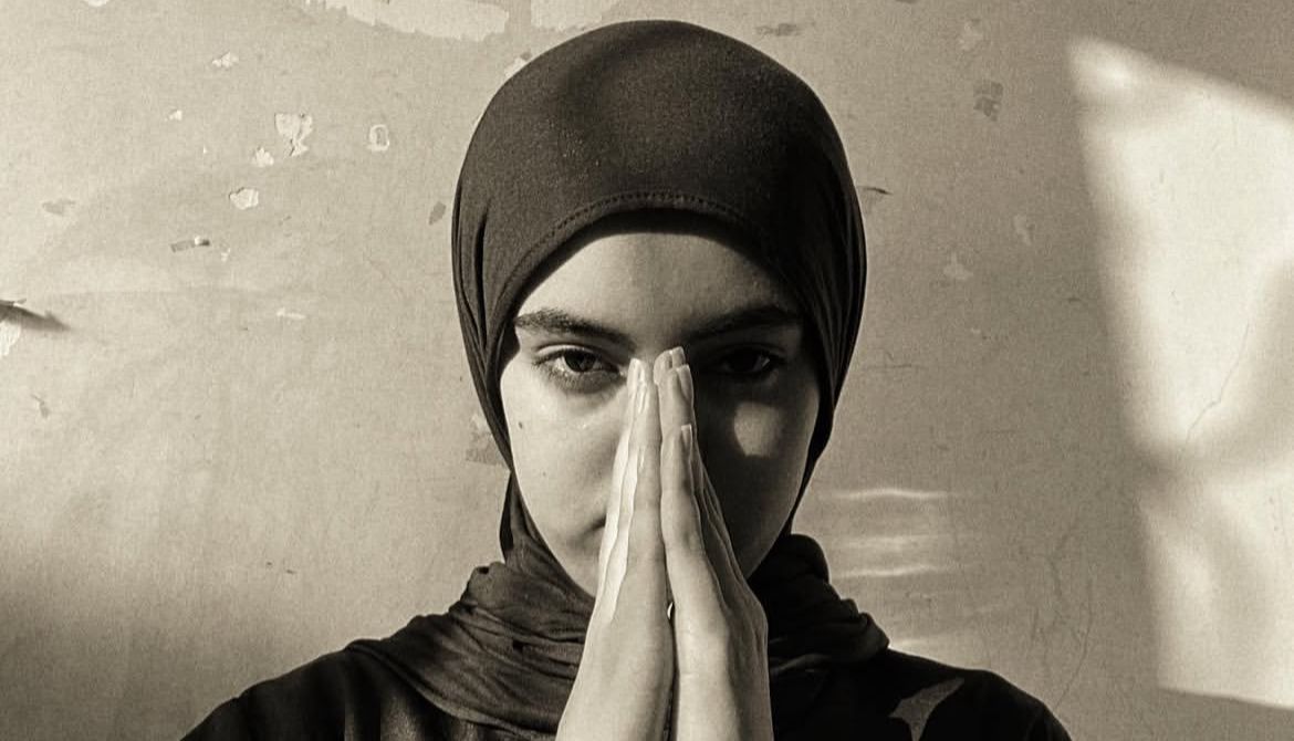 Poeta palestina expressa desejo de ‘voltar a viver momentos entediantes’