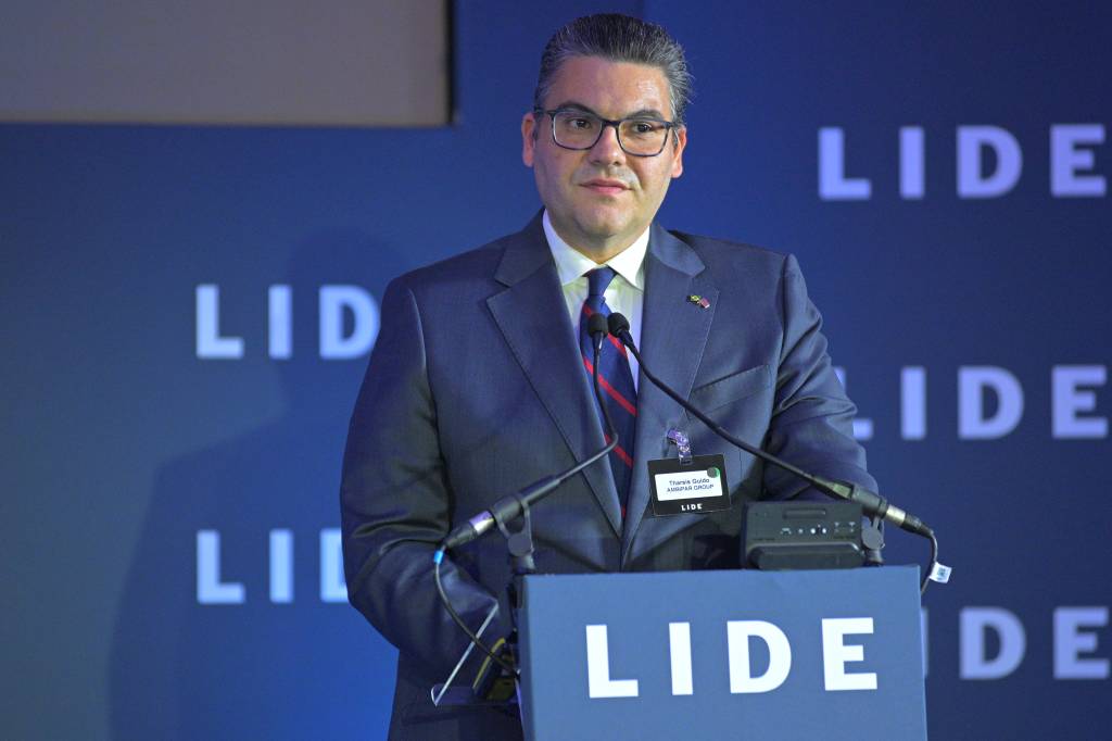 Em Londres, diretor da Ambipar ignora má fase