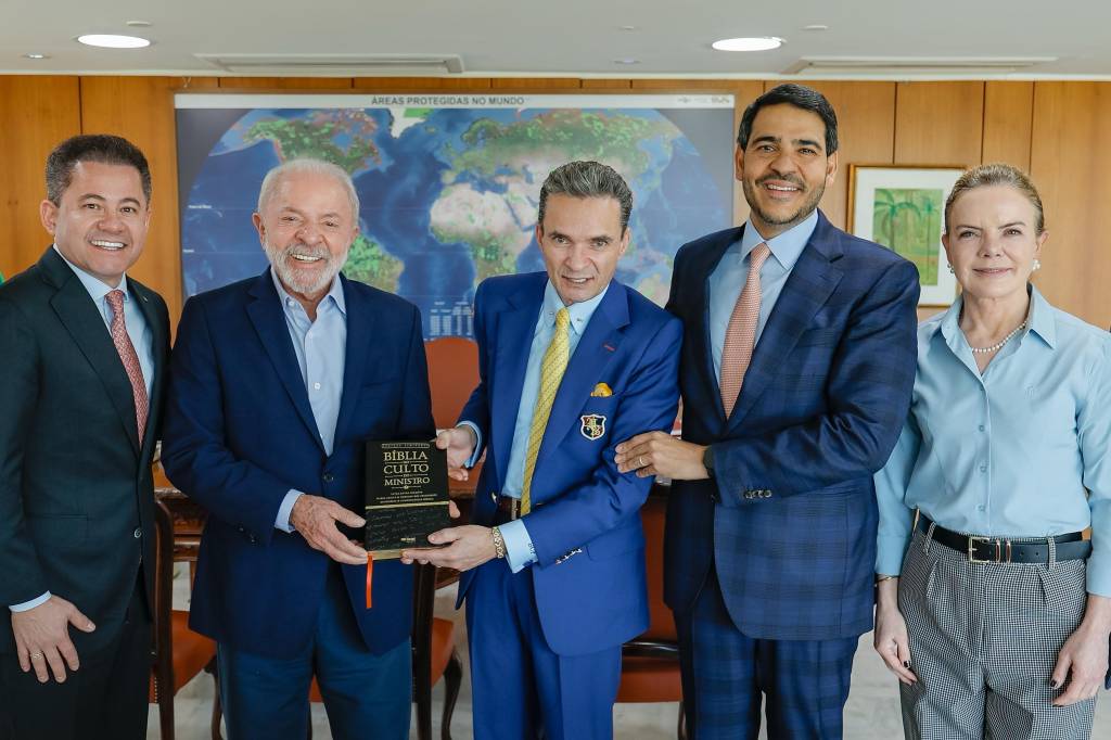 Colunistas de VEJA analisam disputa pela indicação de Lula ao STF