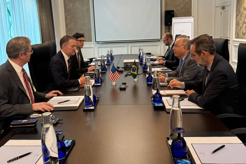 O primeiro passo das negociações entre Brasil e EUA após reunião de Lula e Trump