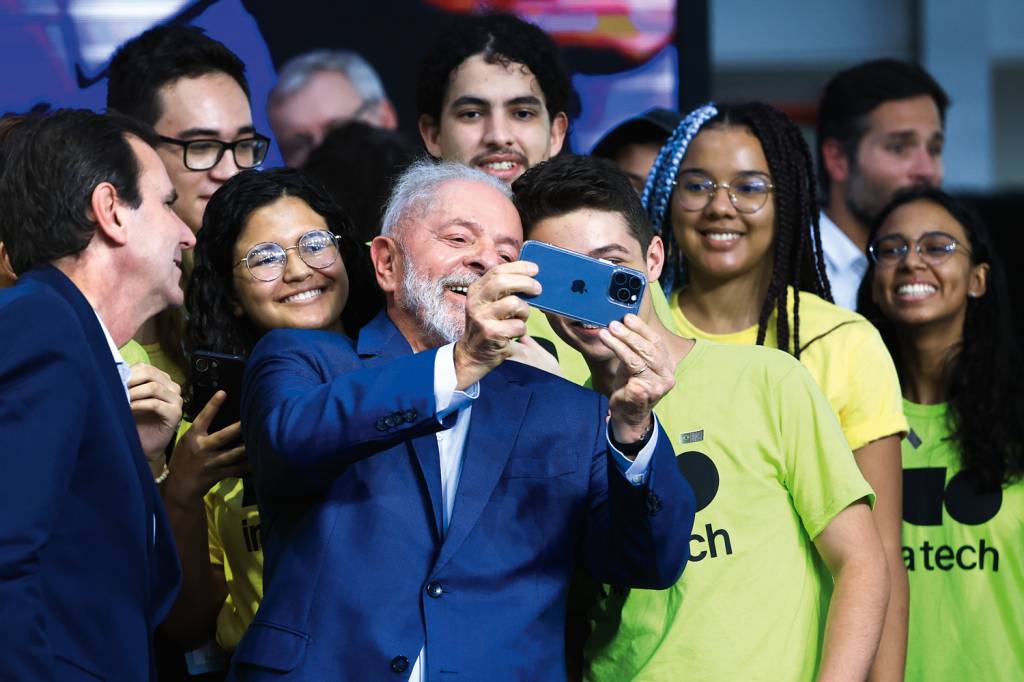 GettyImages-2133373093.jpg A FÓRMULA - Lula: dinheiro, assuntos de apelo popular e postagens criativas que provocam engajamento