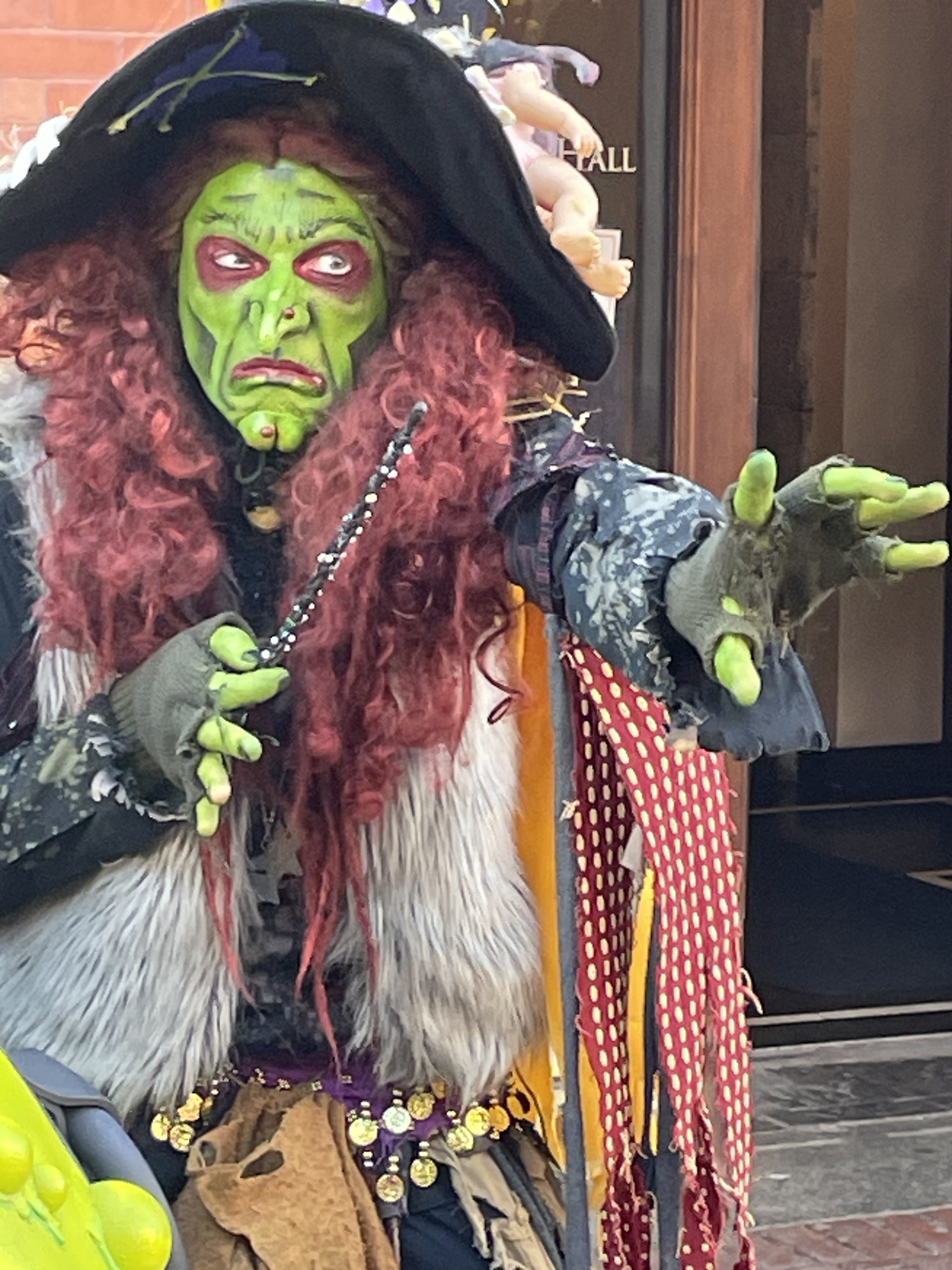 Atividades em torno do Dia das Bruxas: há de concursos de fantasias, visitas guiadas a paradas temáticas na cidade