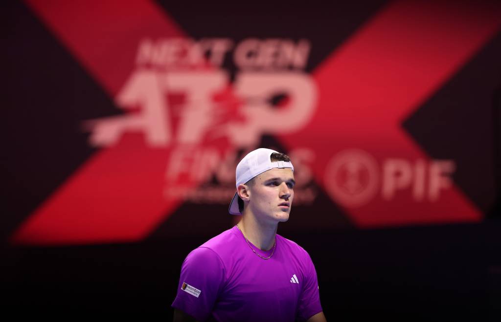 Na Basiléia, adversário de João Fonseca desiste e brasileiro avança sem jogar