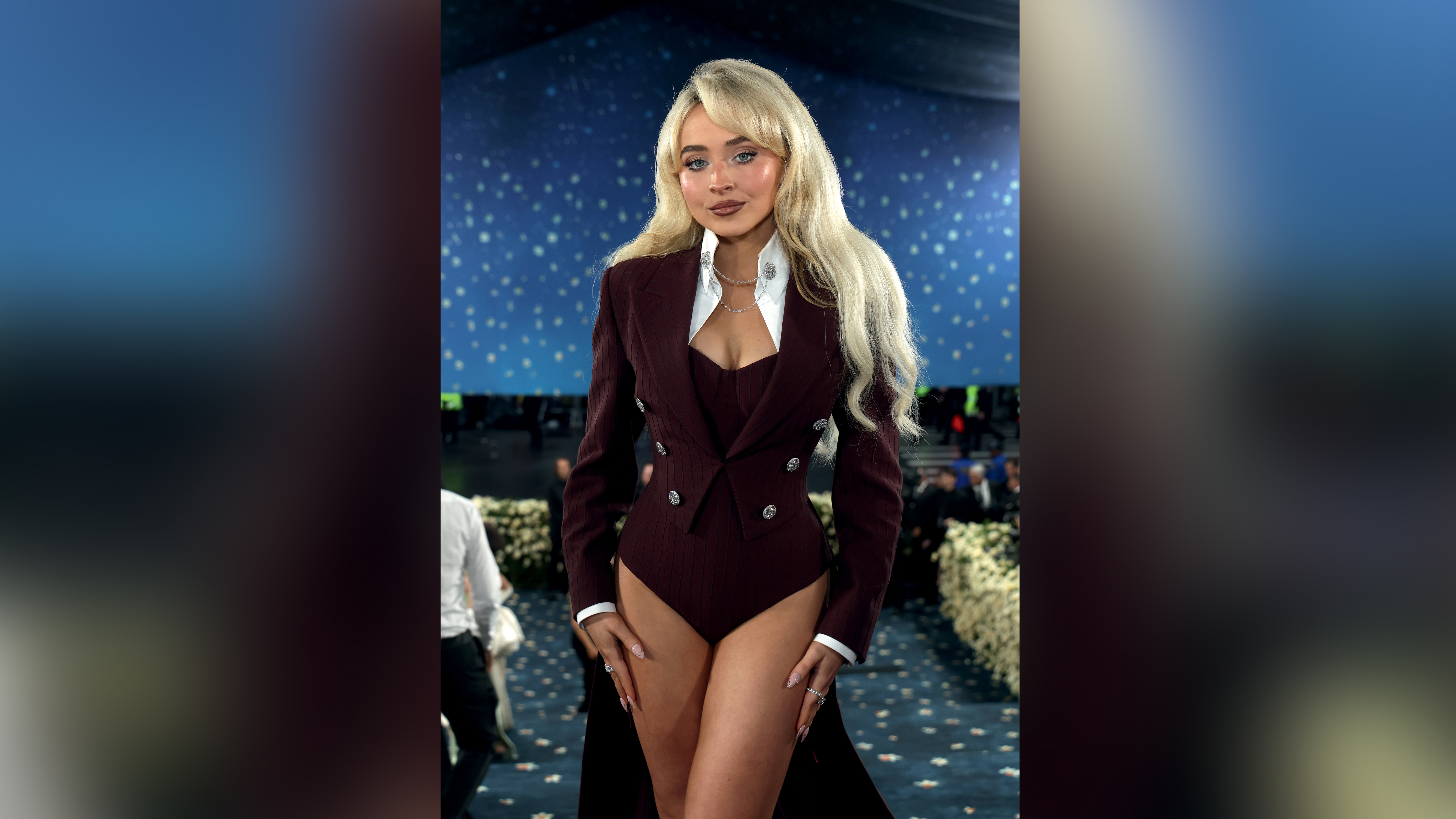 NEW YORK, NEW YORK - MAY 05: Sabrina Carpenter attends the 2025 Met Gala Celebrating 