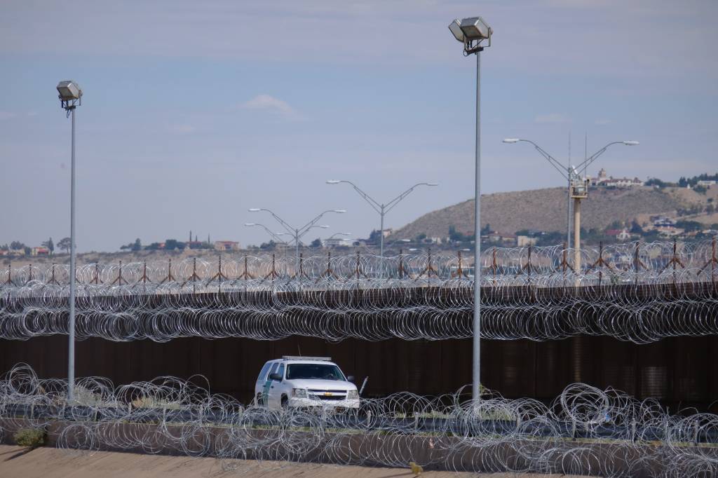 EUA têm menor número de travessias ilegais na fronteira com o México desde anos 1970