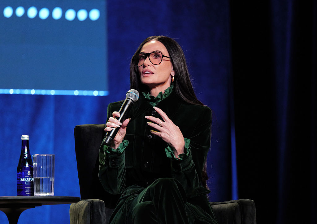 Demi Moore: unhas chamaram mais atenção que o look