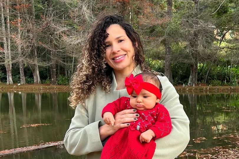 O feito de Laís Nunes: seis meses após dar à luz, ganha campeonato
