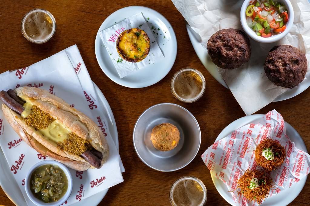 Vaca Véia celebra 20 anos com petiscos de bares clássicos paulistanos