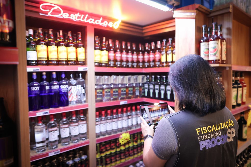 Crise do metanol: o risco de comprar vinhos baratos daquele “contatinho”