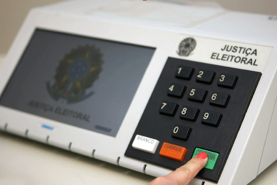 PEC que reduz maioridade penal tem jabuti que propõe ‘reforminha política’