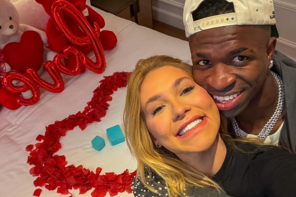 Em meio a rumores de crise, Vini Jr. comenta em post de Virginia