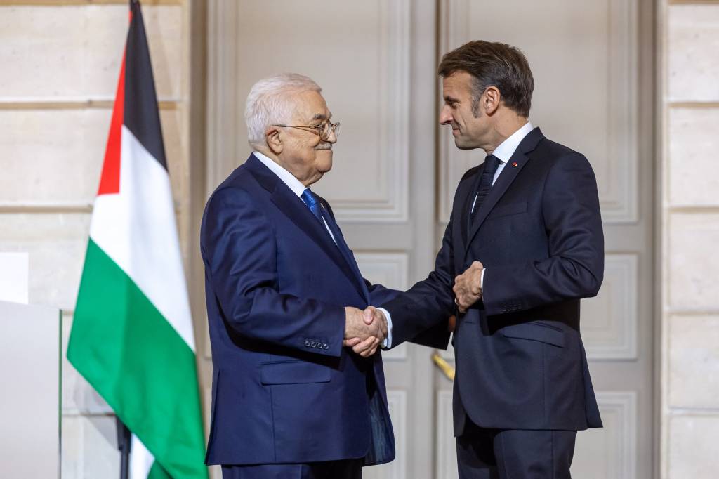 França anuncia comitê que ajudará a redigir Constituição da Palestina