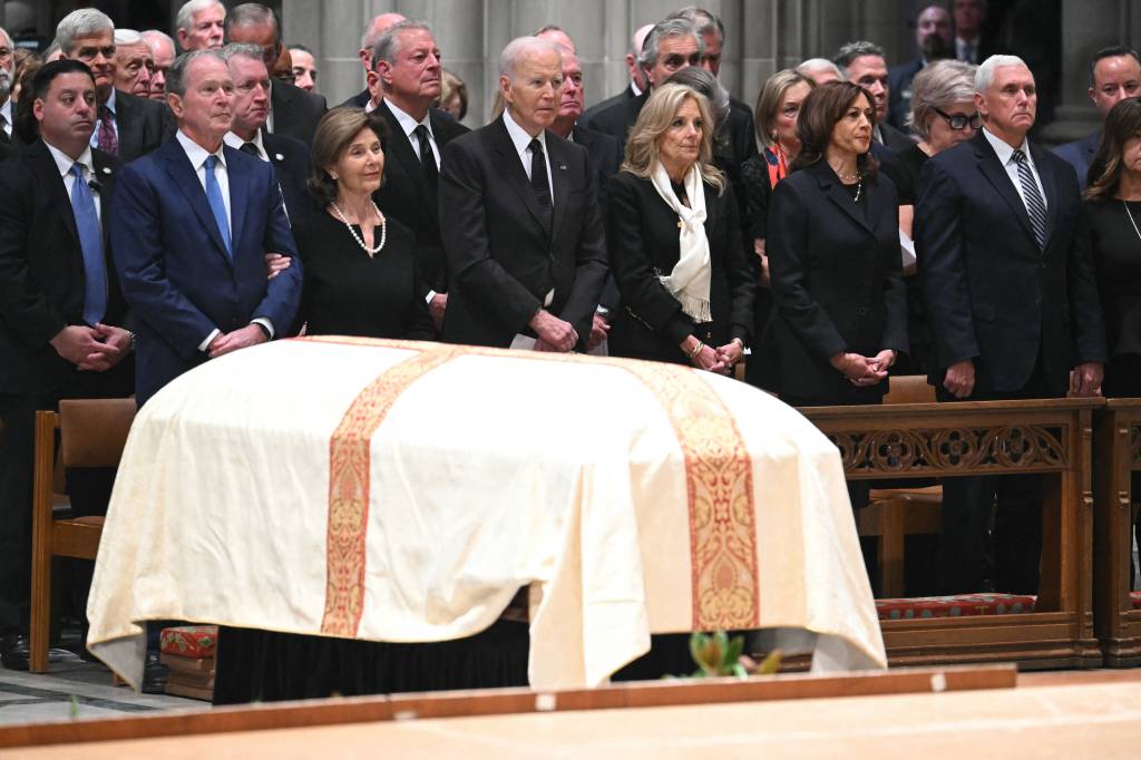 Por que Trump e Vance foram esnobados em funeral de Dick Cheney