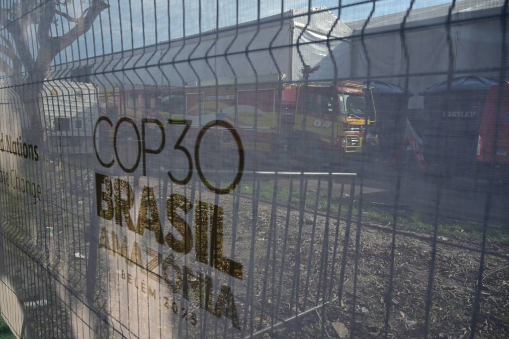 Incêndio e indefinições marcam reta final da COP30