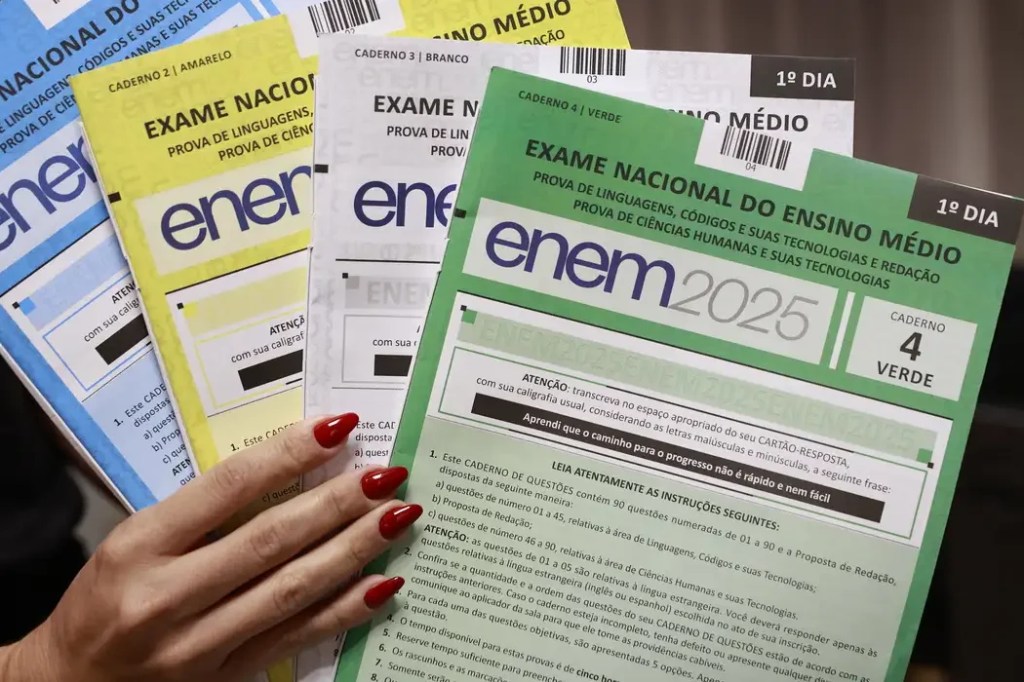 Gabaritos do 2º dia de provas do Enem 2025 já estão disponíveis: saiba como acessar