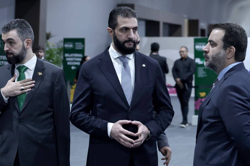 Trump recebe na Casa Branca o presidente da Síria, que marca golaço para legitimação