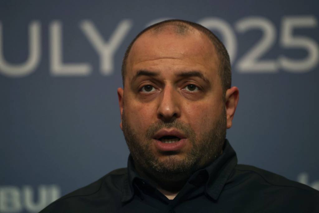 Chefe do Conselho de Segurança da Ucrânia é interrogado por escândalo de corrupção