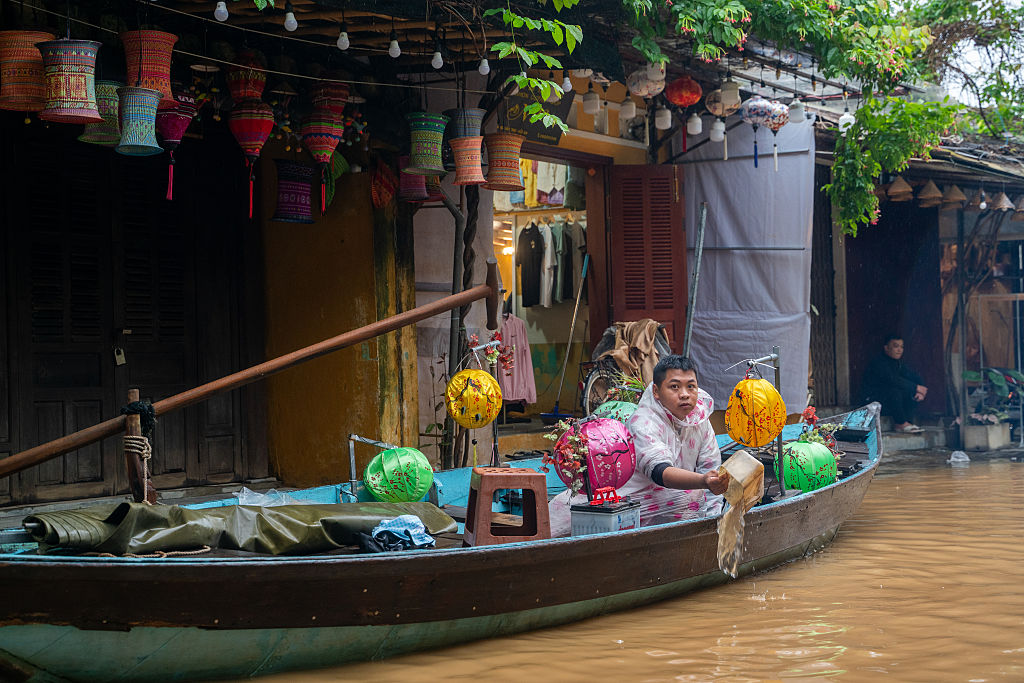 HOI AN, VIETNAM - NOVEMBER 19: The city of Hoi An continues to struggle with flooding after torrential rains caused the river to spill into the town, as seen in Hoi An, Vietnam, on 19 November 2025. Central and Southern Vietnam are currently experiencing heavy rainfall that has led to widespread devastation including floods and landslides and claimed at least eight lives. (Photo by Magdalena Chodownik/Anadolu via Getty Images)