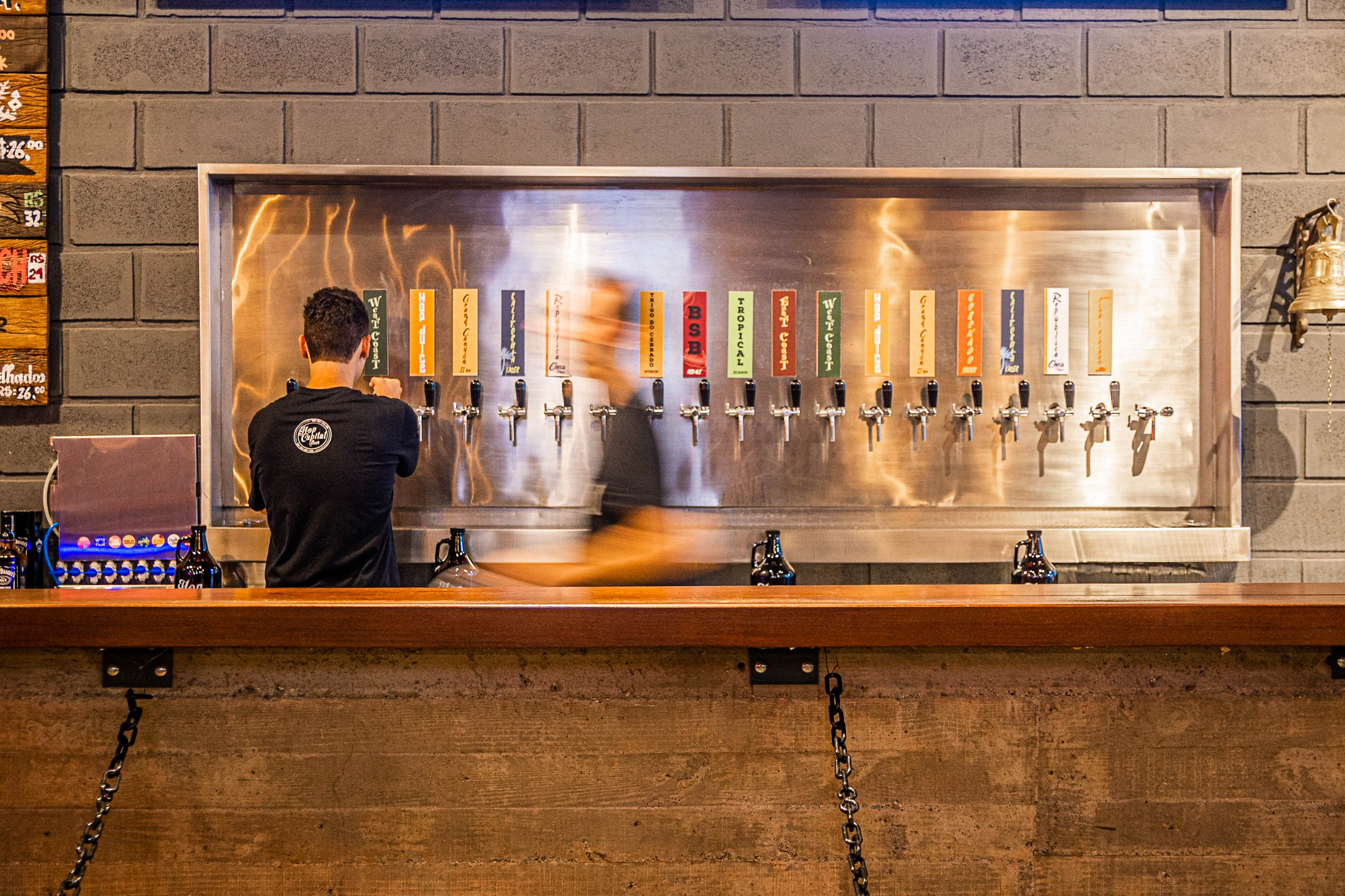 Hop Capital Beer Hop Capital Beer: cervejas extraídas na pressão