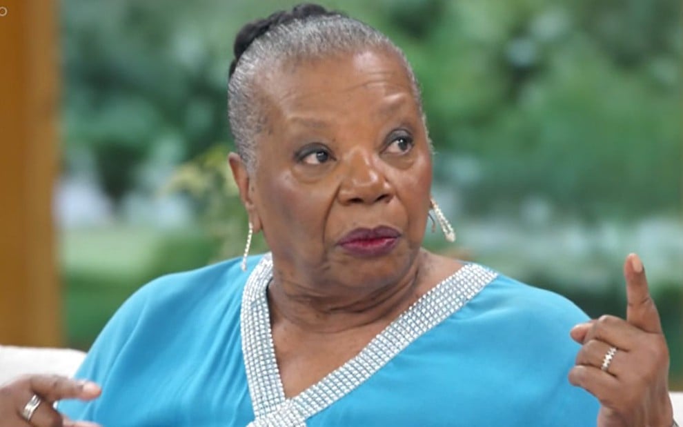 Ao vivo na Globo, atriz veterana de novelas reclama da falta de convites para TV: “Me aposentaram”