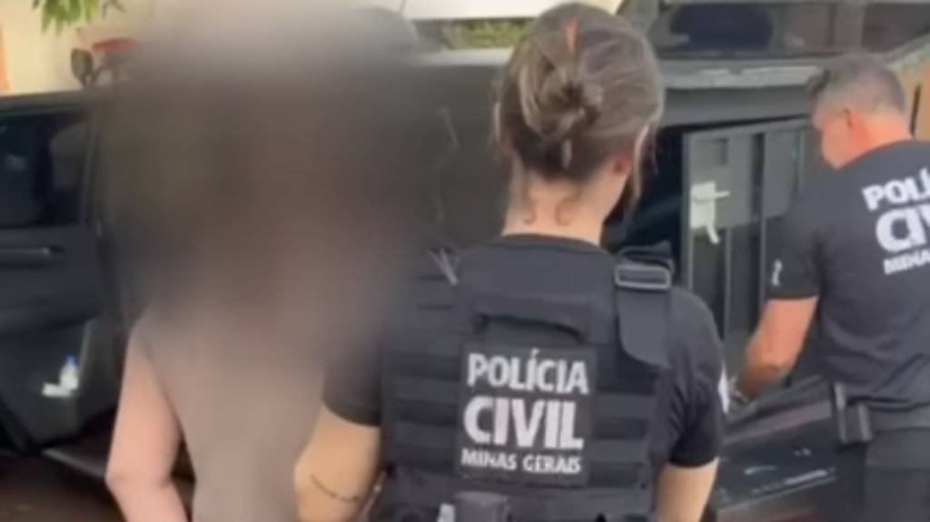 Médica que sequestrou bebê em 2024 é presa por assassinato de farmacêutica